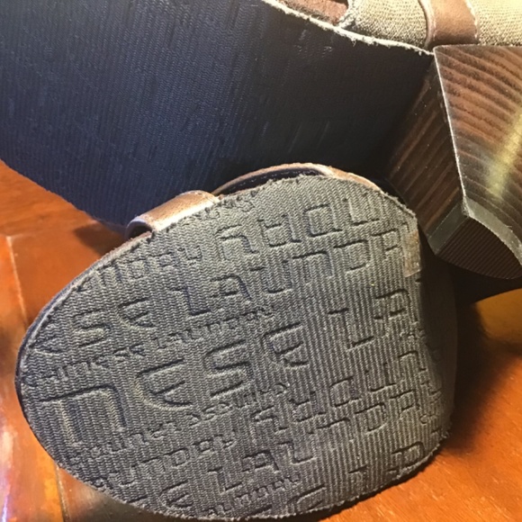 Chinese Laundry 7.5M heels (NIB) Shooters Peep - Picture 8 of 9